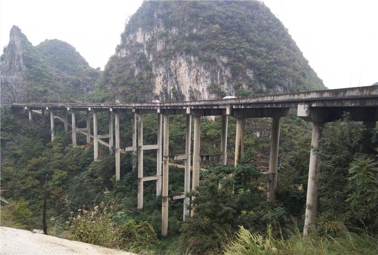 浅析S105线马鞍山二号、三号大桥危桥改造工程中路桥加固技术的应用